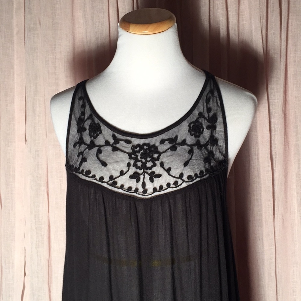 Forever 21 Size M Black Romper - Picture 2 of 4